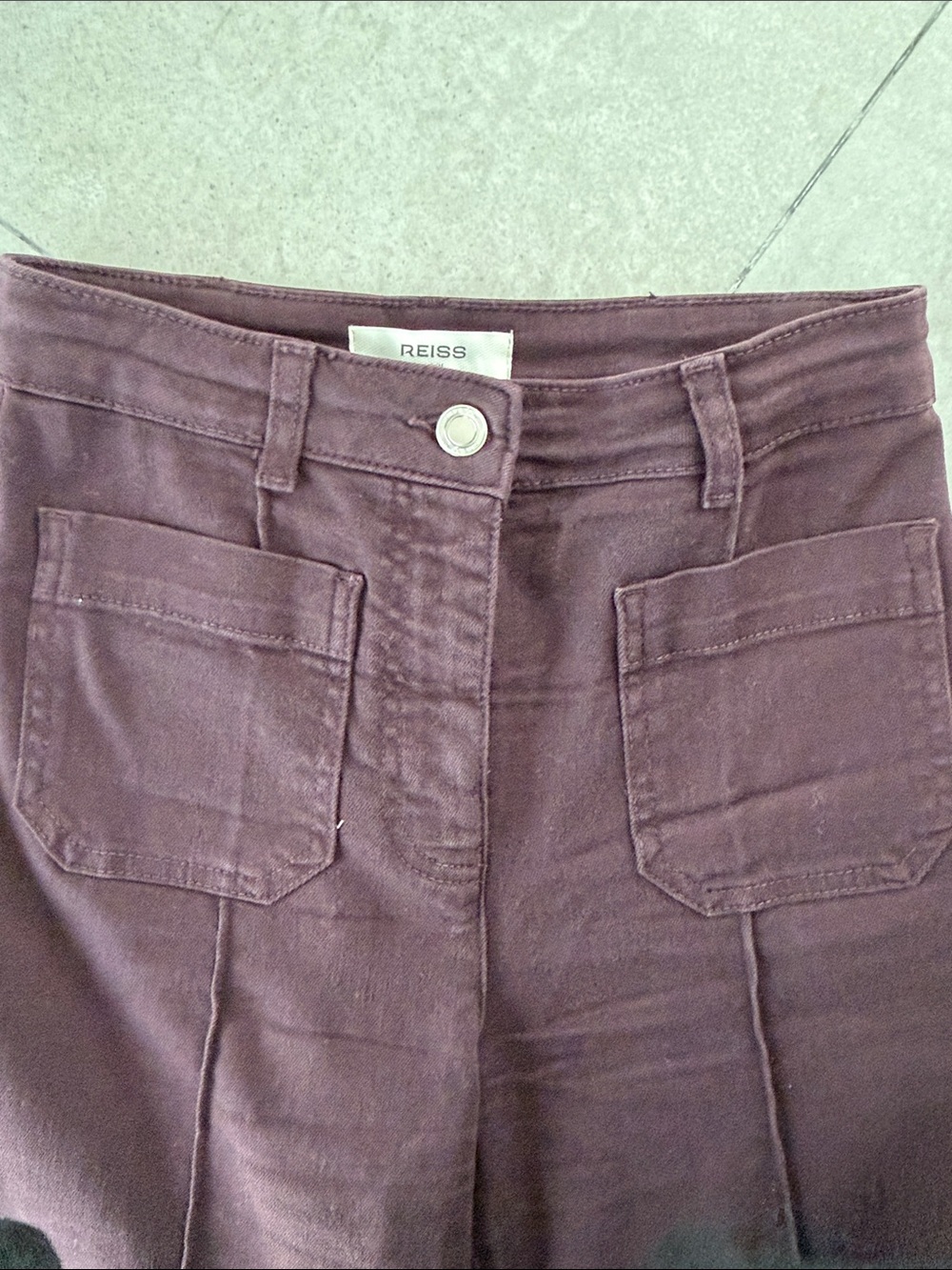 Reiss Sakura Patch-Pocket Flared Jeans in Burgundy 26R - Picture 5 of 7